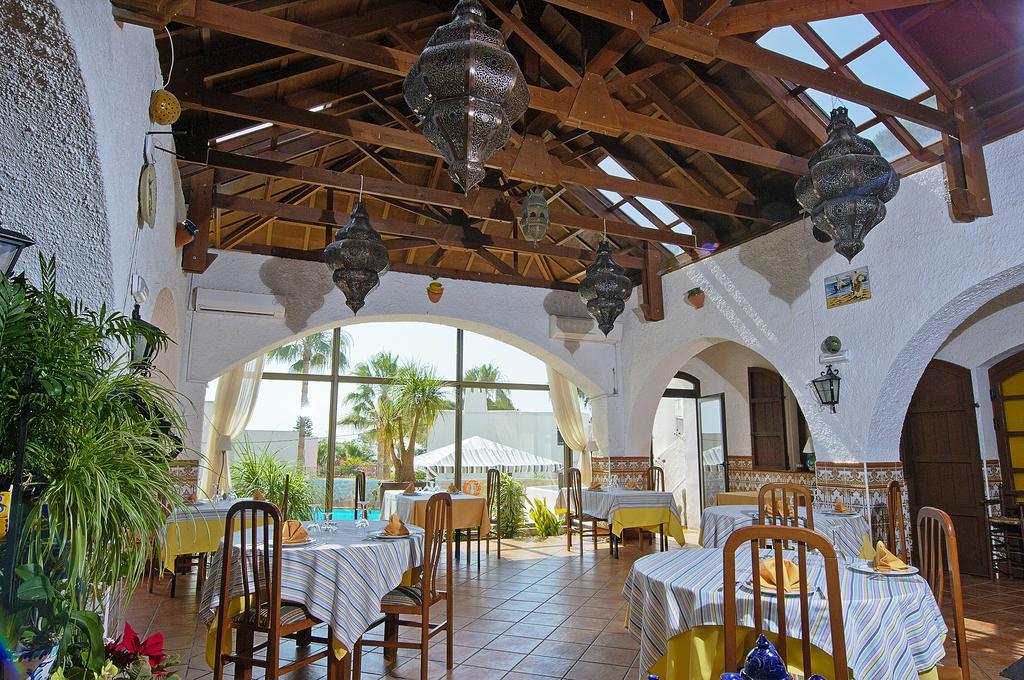 Hotel Family Agua Amarga à Agua Amarga  Extérieur photo