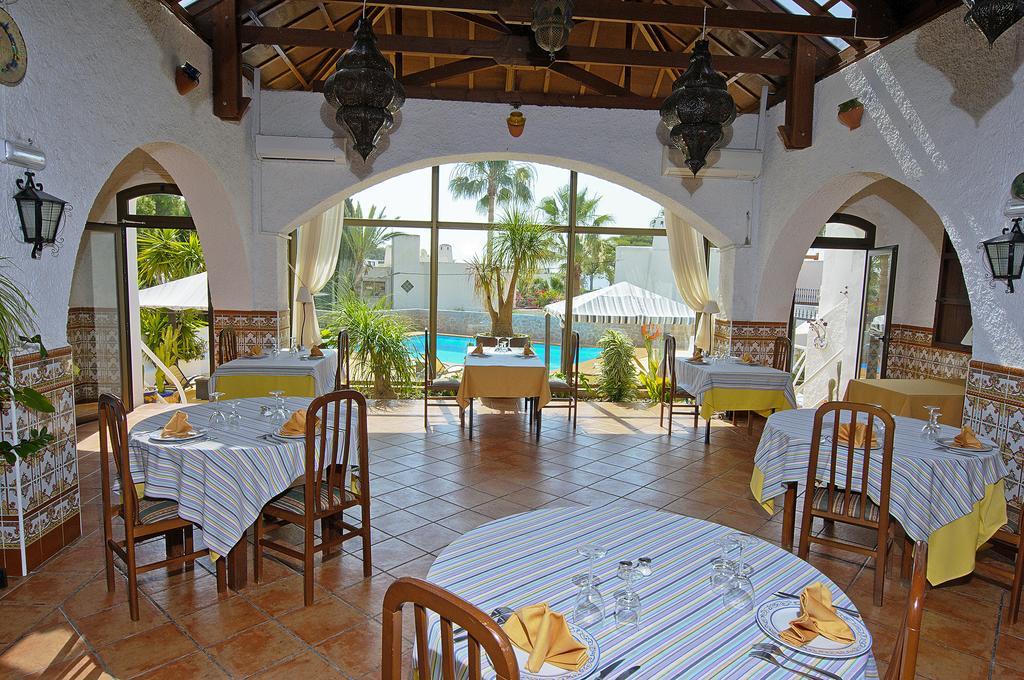 Hotel Family Agua Amarga à Agua Amarga  Extérieur photo