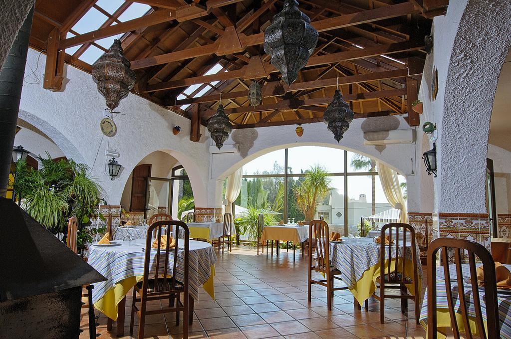 Hotel Family Agua Amarga à Agua Amarga  Extérieur photo