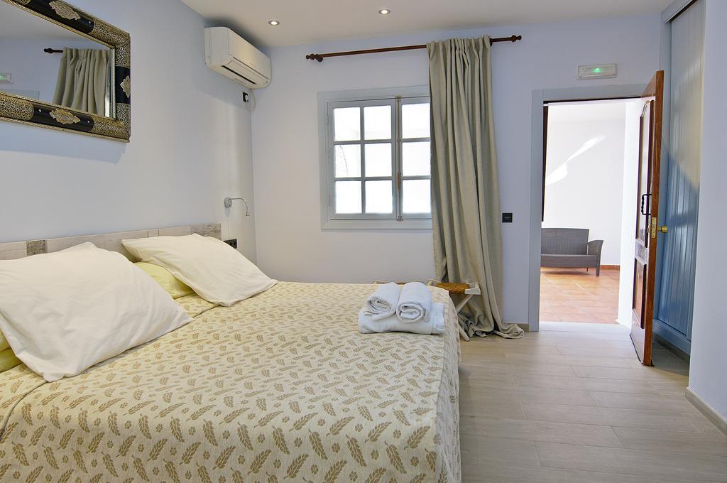 Hotel Family Agua Amarga à Agua Amarga  Extérieur photo