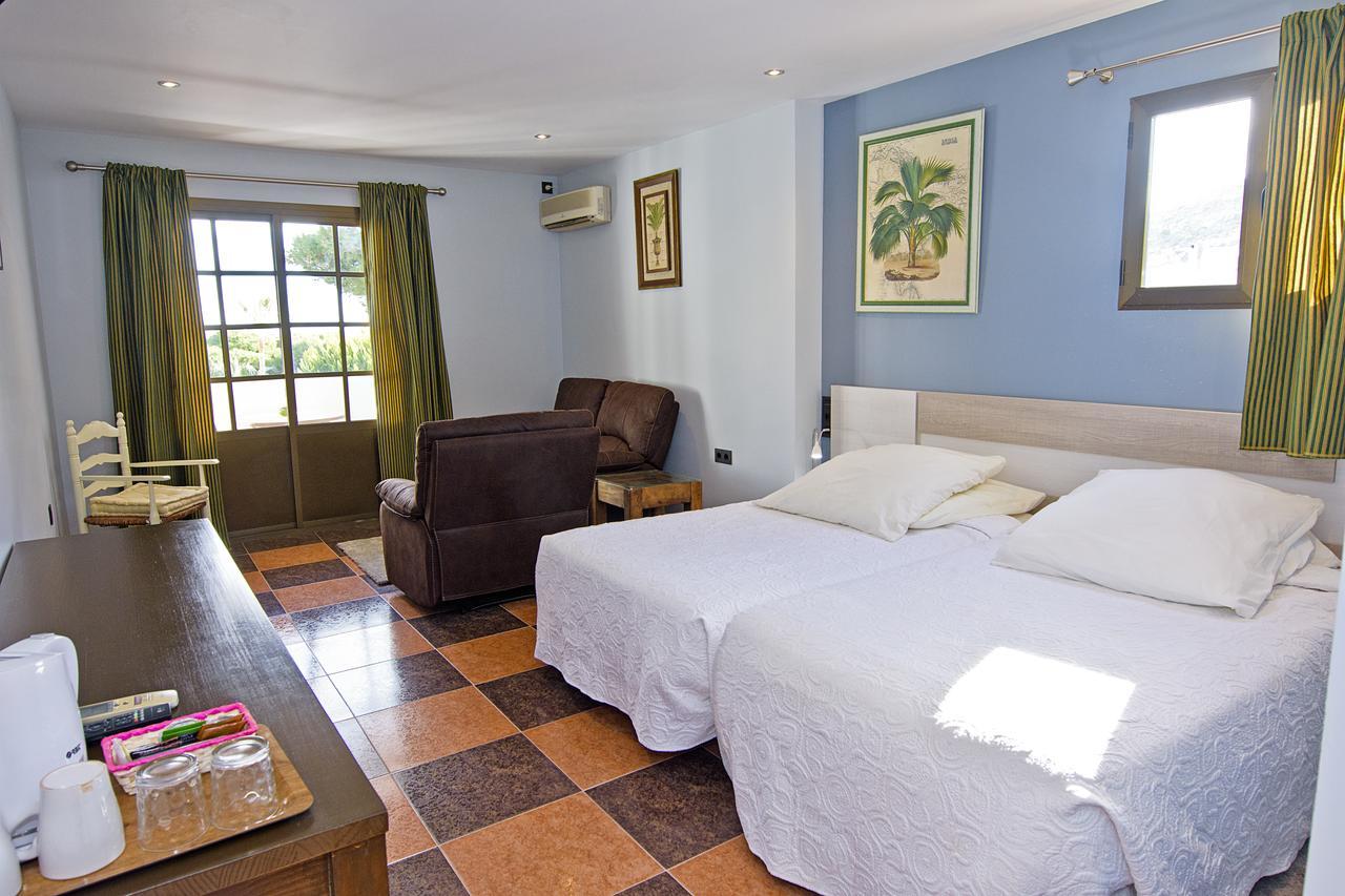 Hotel Family Agua Amarga à Agua Amarga  Extérieur photo